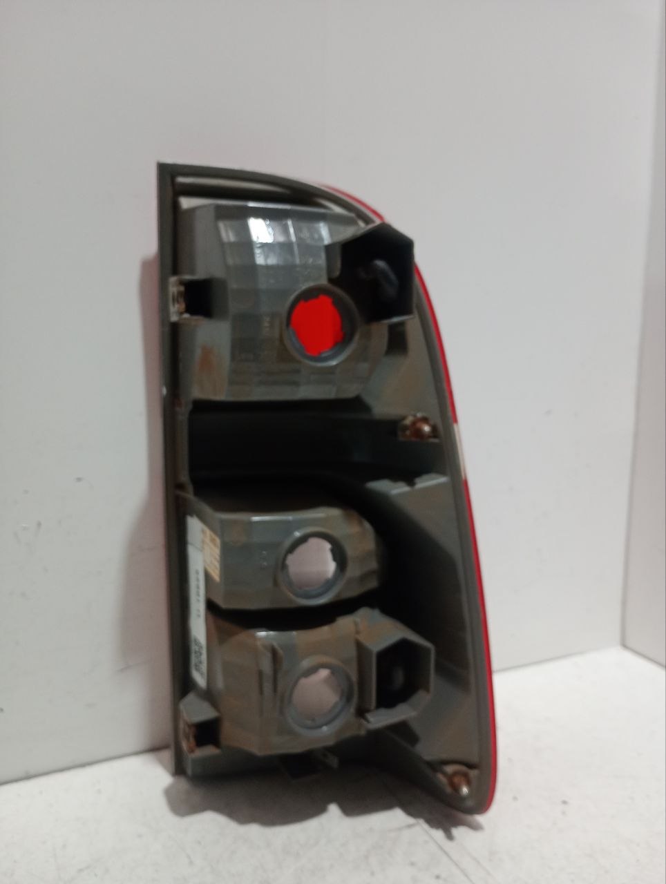 Lanterna traseira esq hilux 2012 a 2016