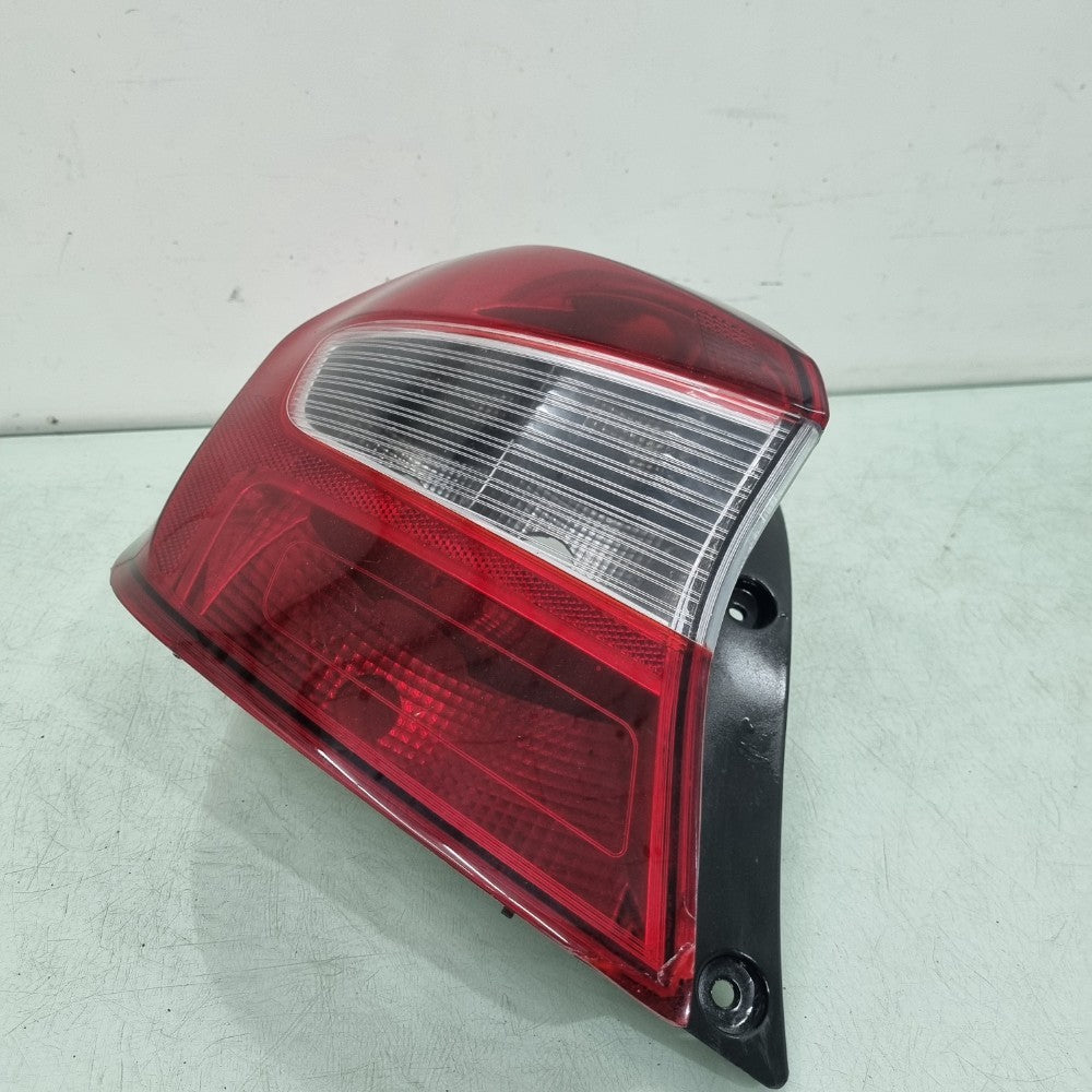 Lanterna Lado Esquerdo Ford Ka Hatch 2015 À 2018