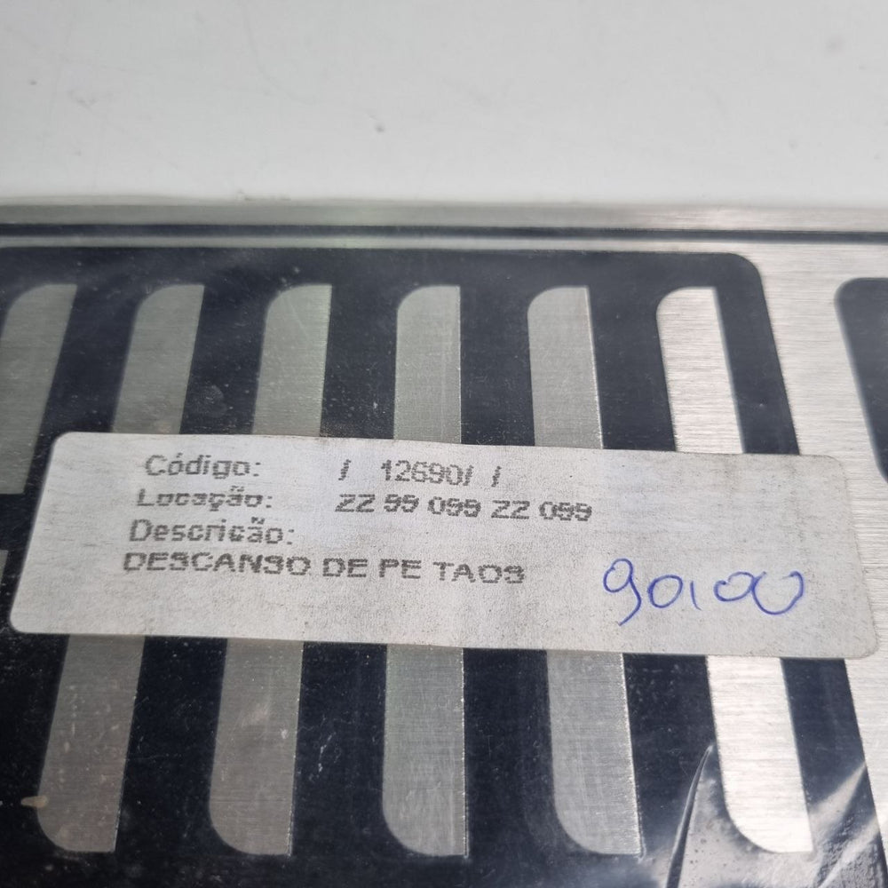 Descanso de Pé Volkswagen Taos 2021/2024 Novo