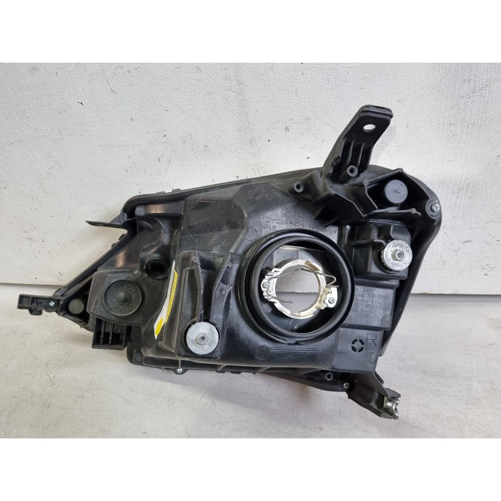 Farol Dir. Máscara Negra Toyota Etios 2015/2019 Recuperado Direito/passageiro