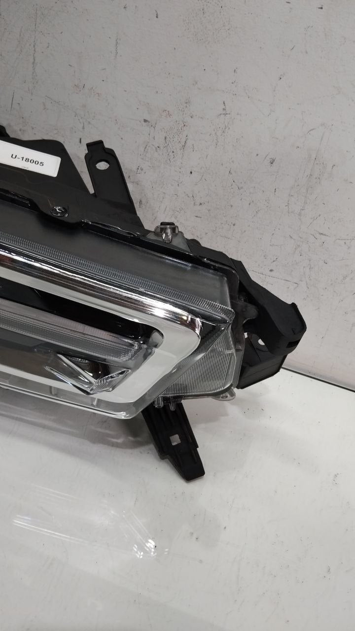 Farol lado direito full léd Toyota hilux 2022 a 2025