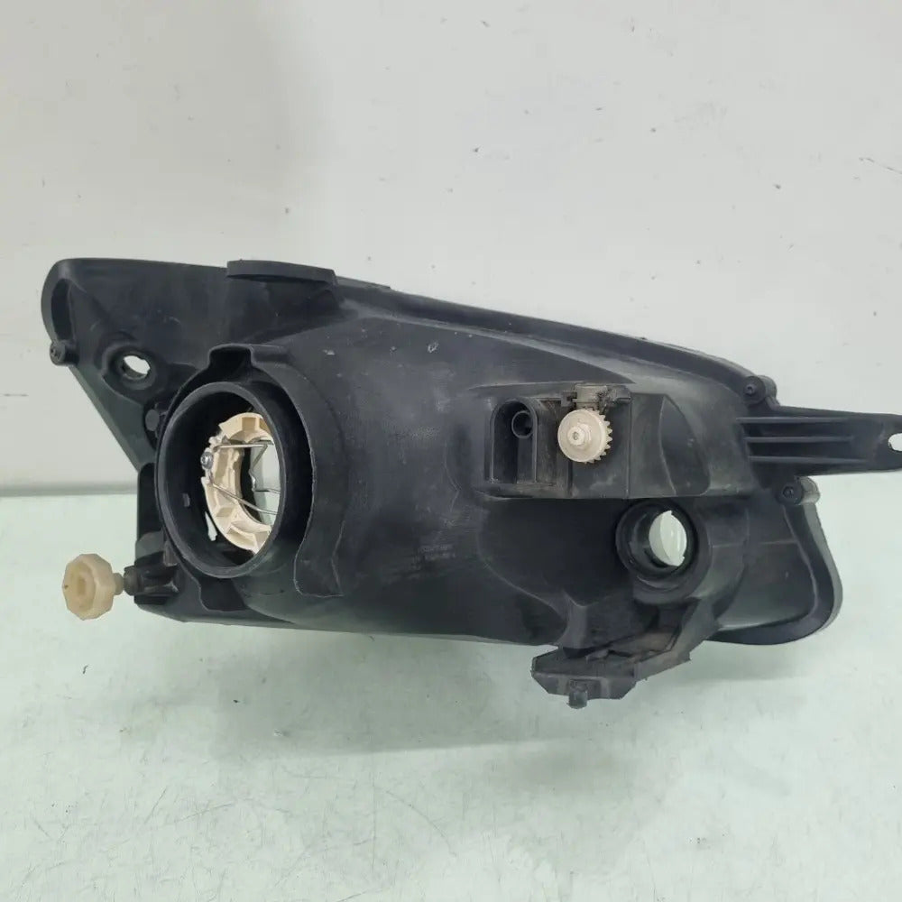 Farol Do Lado Esquerdo Chevrolet Classic Modelos 2011/2016
