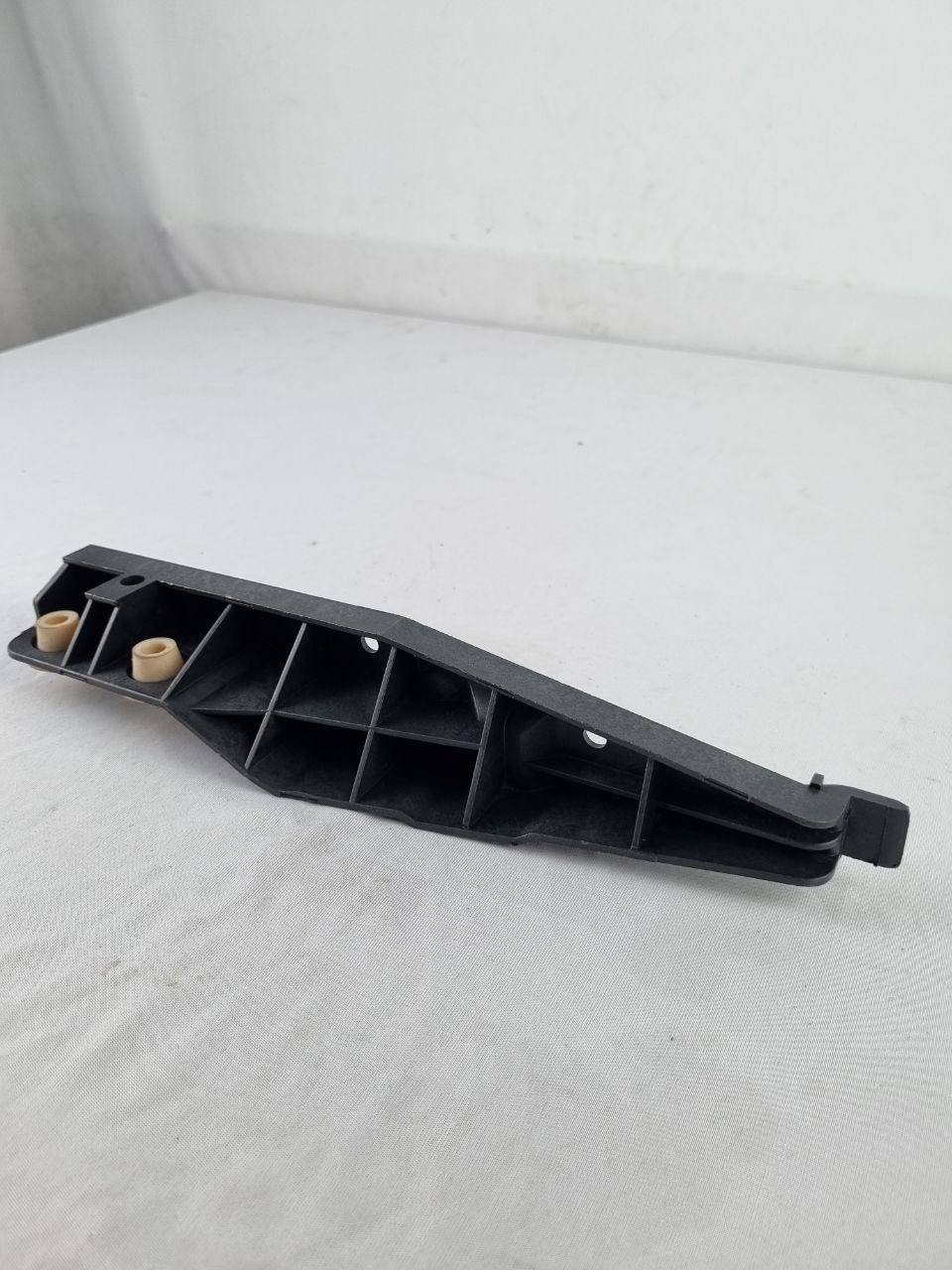 Suporte Para-choque Diant Esq Volkswagen Amarok 2010/2023