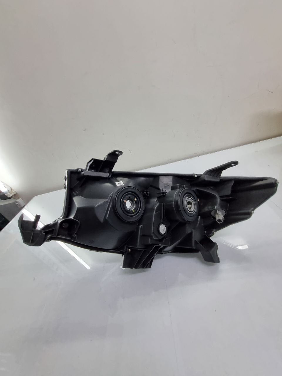 FAROL DIREITO HILUX SW4 2009/ 2011 TYC