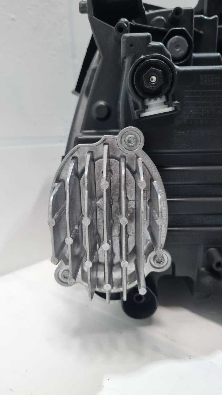 Farol Dir Ram Rampage Full led 2023/2025 Usado
