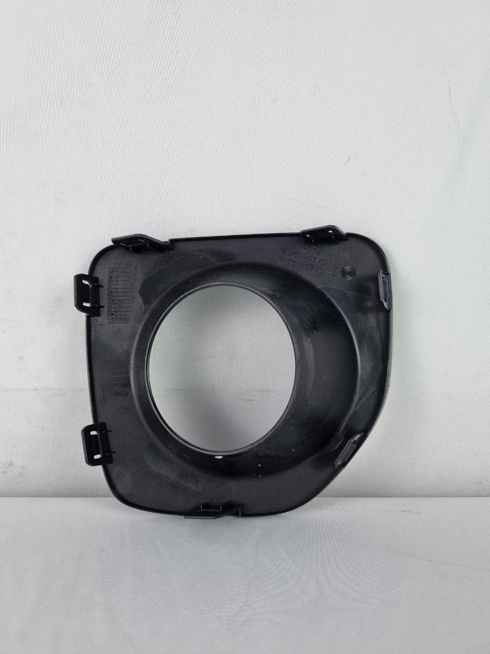 Moldura Farol Milha Diant Esq Suzuki Jimny 2003/2019
