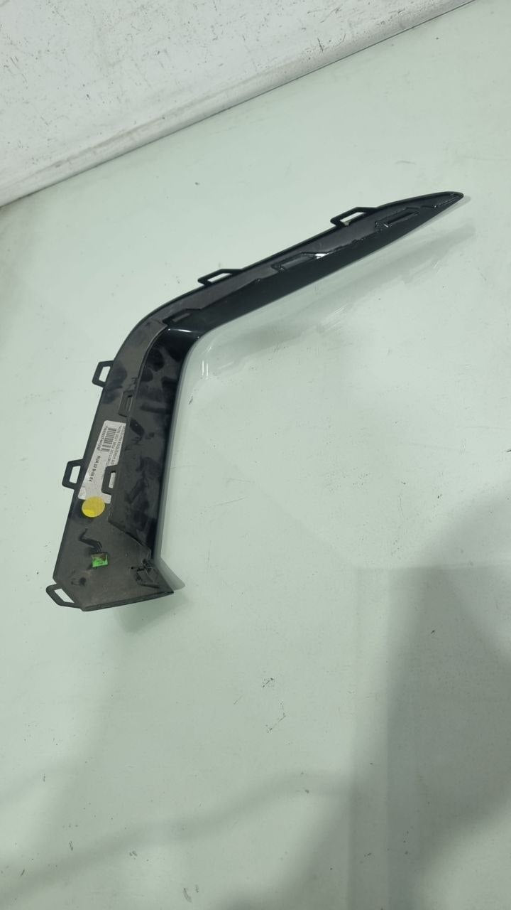 Moldura Diant Esq Cibie Volkswagen Taos 2021/2023