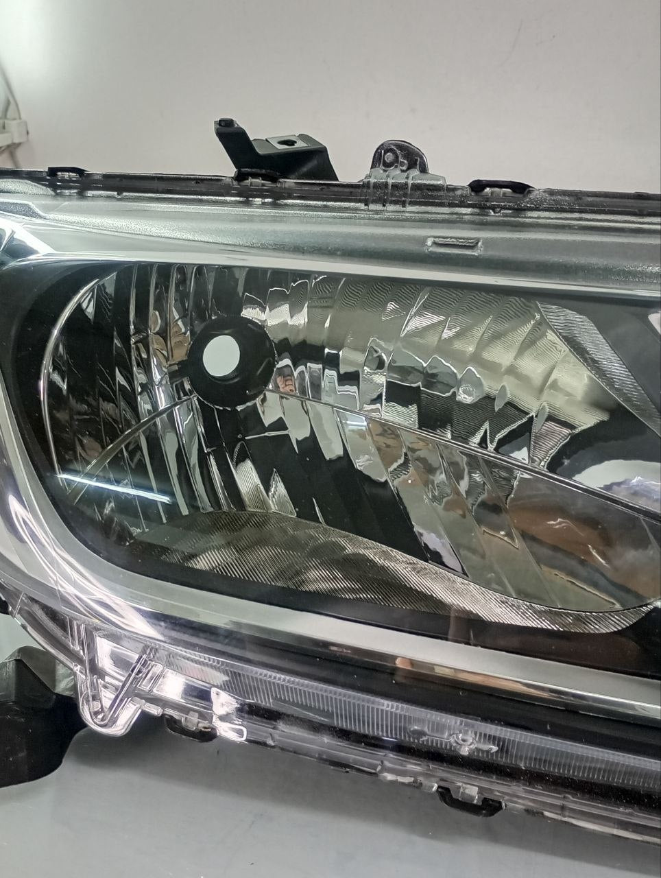 Farol direito fit 2015/
Fit TYC
