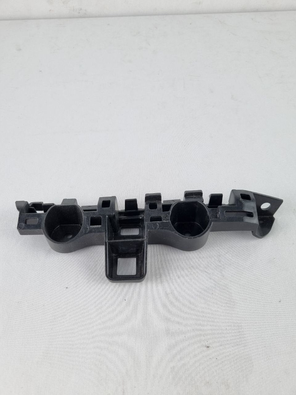 Suporte Guia Para-choque Diant Esq Volkswagen Gol Saveiro Voyage 2013/2022