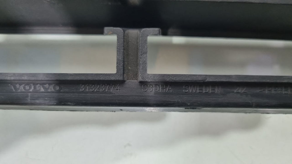 Grade Inferior Central Volvo XC60 2013/2015 Usado