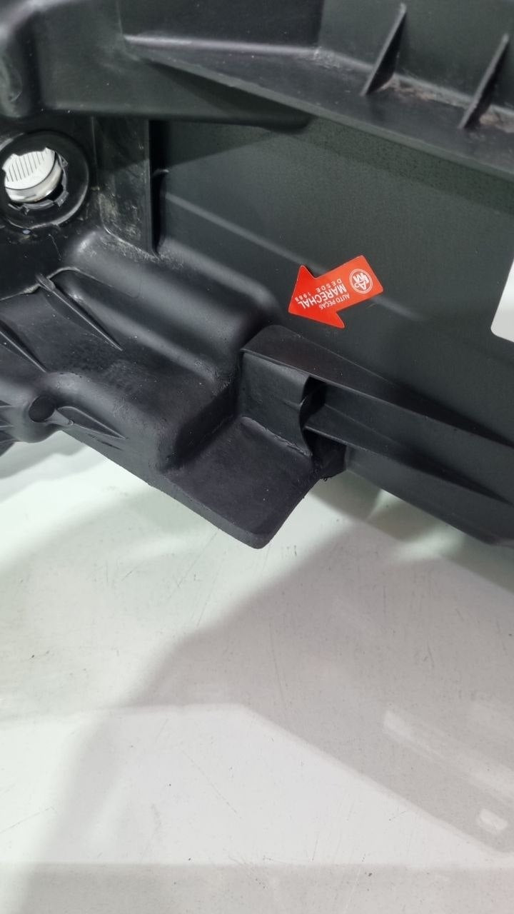 Farol Dianteiro Direito Nissan Kicks 2022/2024 Usado