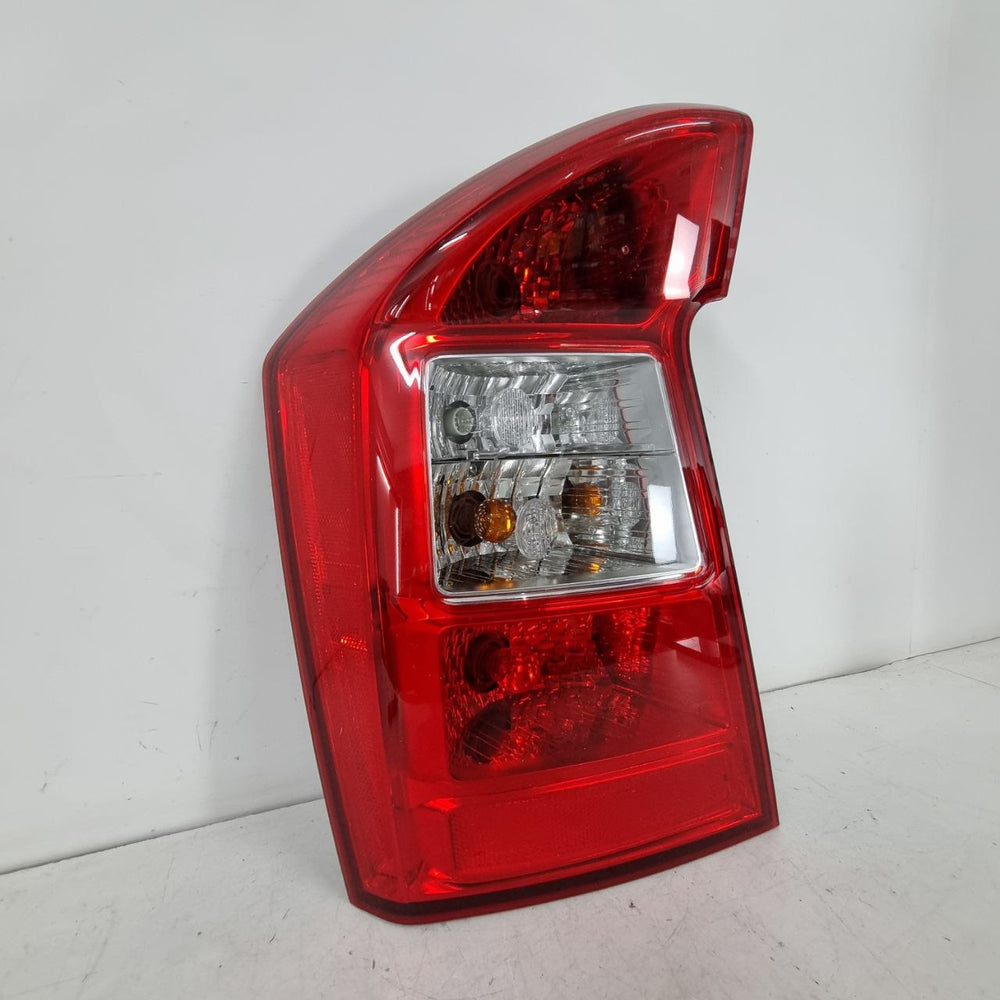 Lanterna Tras Esq Kia Carens 2006/2012