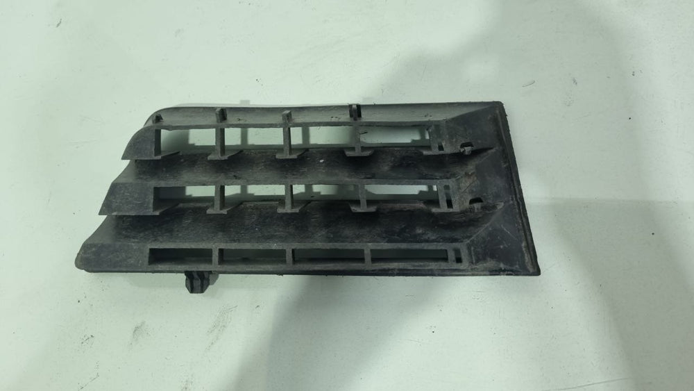 Grade Inferior Para-choque Diant Dir Volkswagen Golf 2000/2007