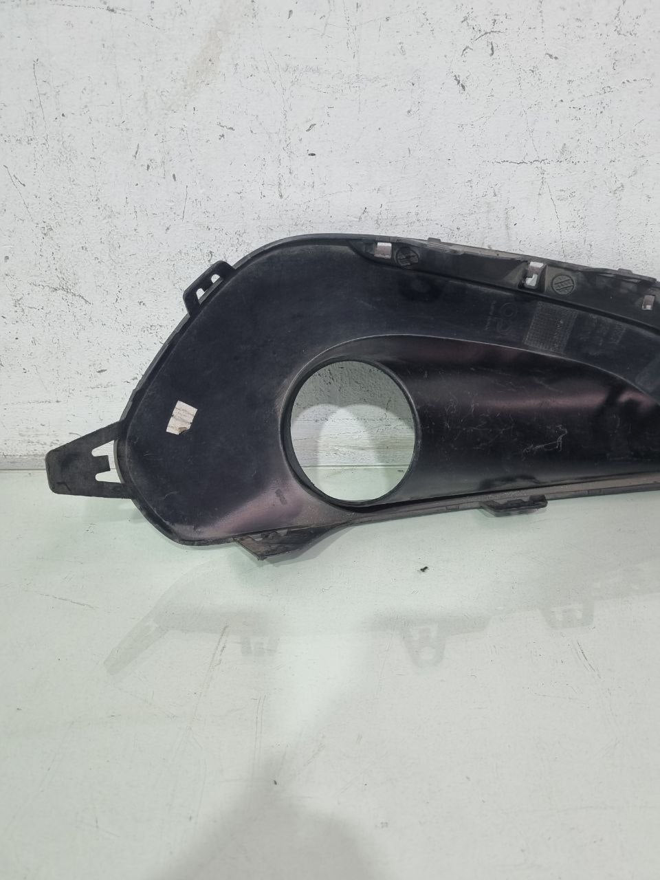 Moldura Farol de Milha Esquerda Peugeot 208 2016/2019 Usado