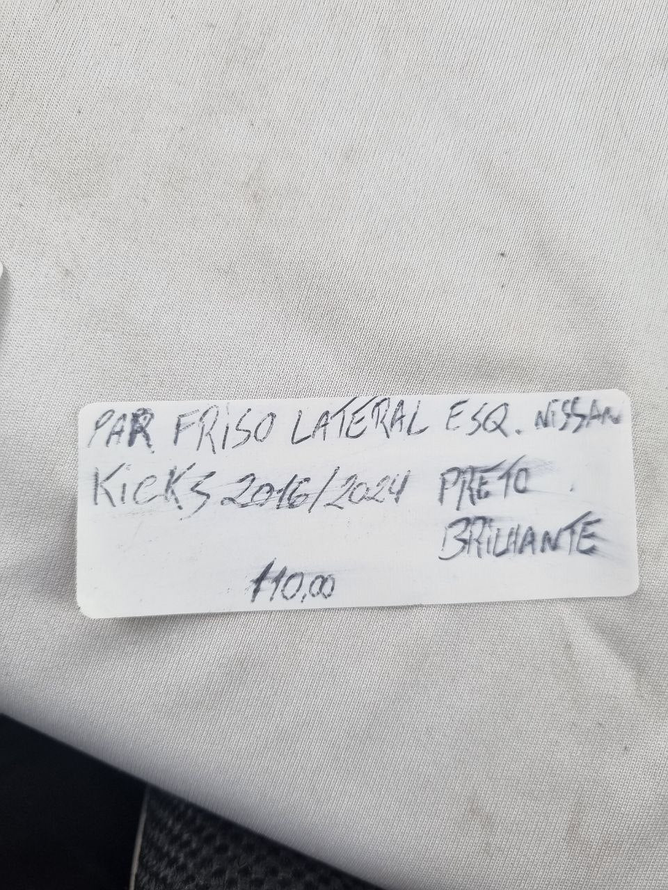 Friso Lateral Esq Nissan Kicks 2016/2024