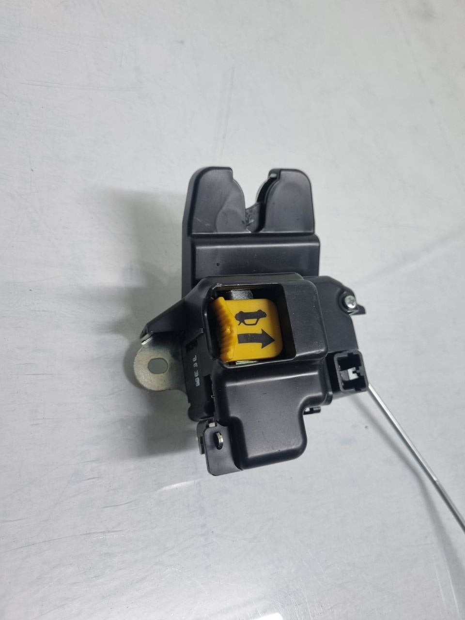 Fechadura Elétrica Porta Malas Hyundai HB20 HB20S 2013/2019 Nova