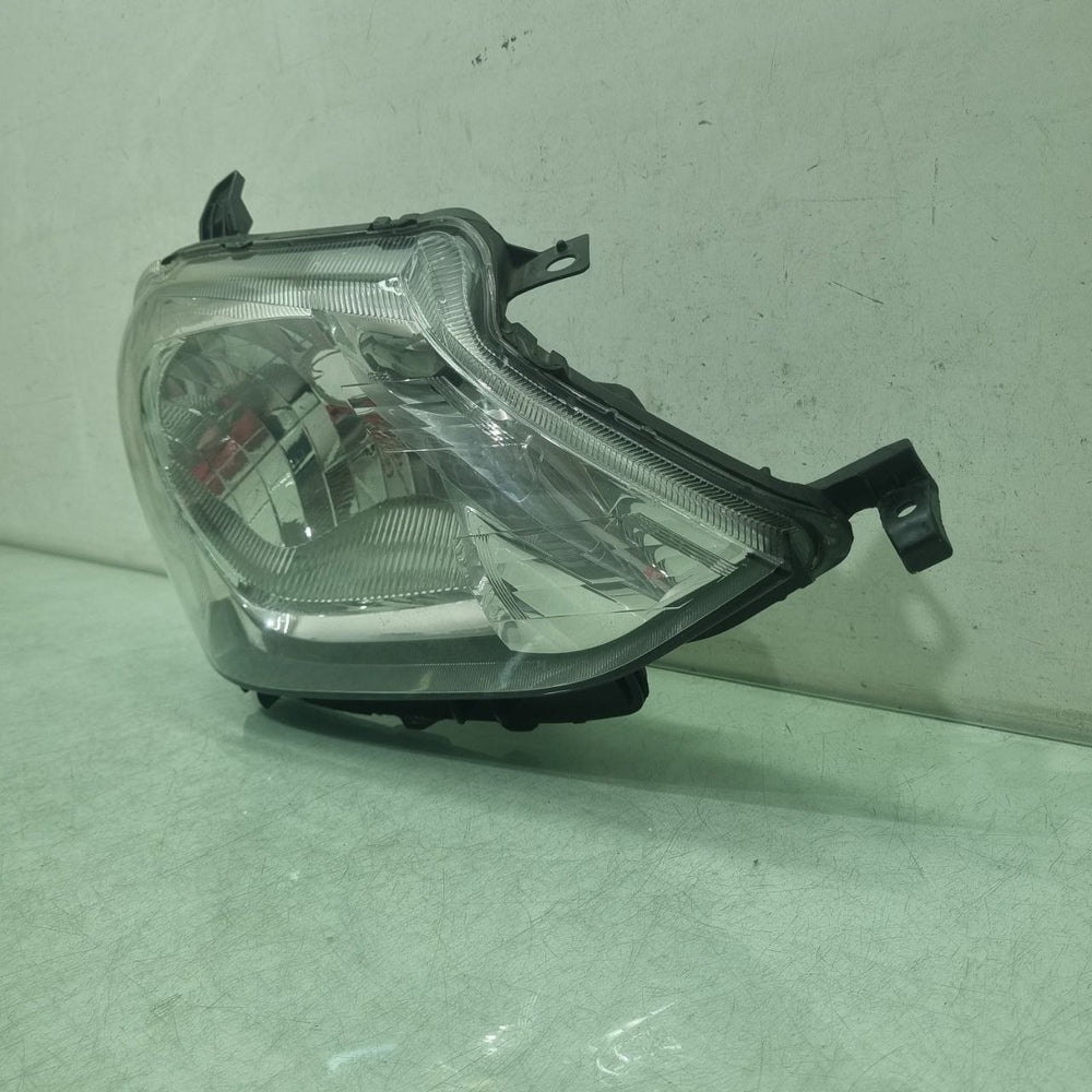 Farol Diant Dir Toyota Etios 2015/2019