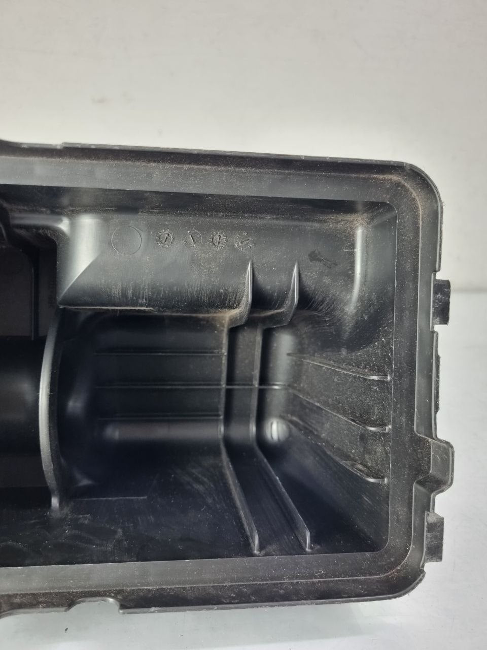 Tampa Caixa Filtro Ar Nissan Kicks/Versa 2016/2023