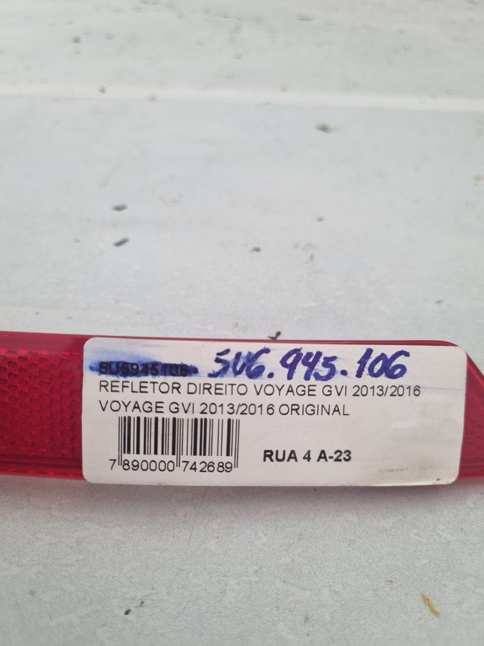 Refletor Traseiro Dir Volkswagen Voyage 2013/2016 - Original