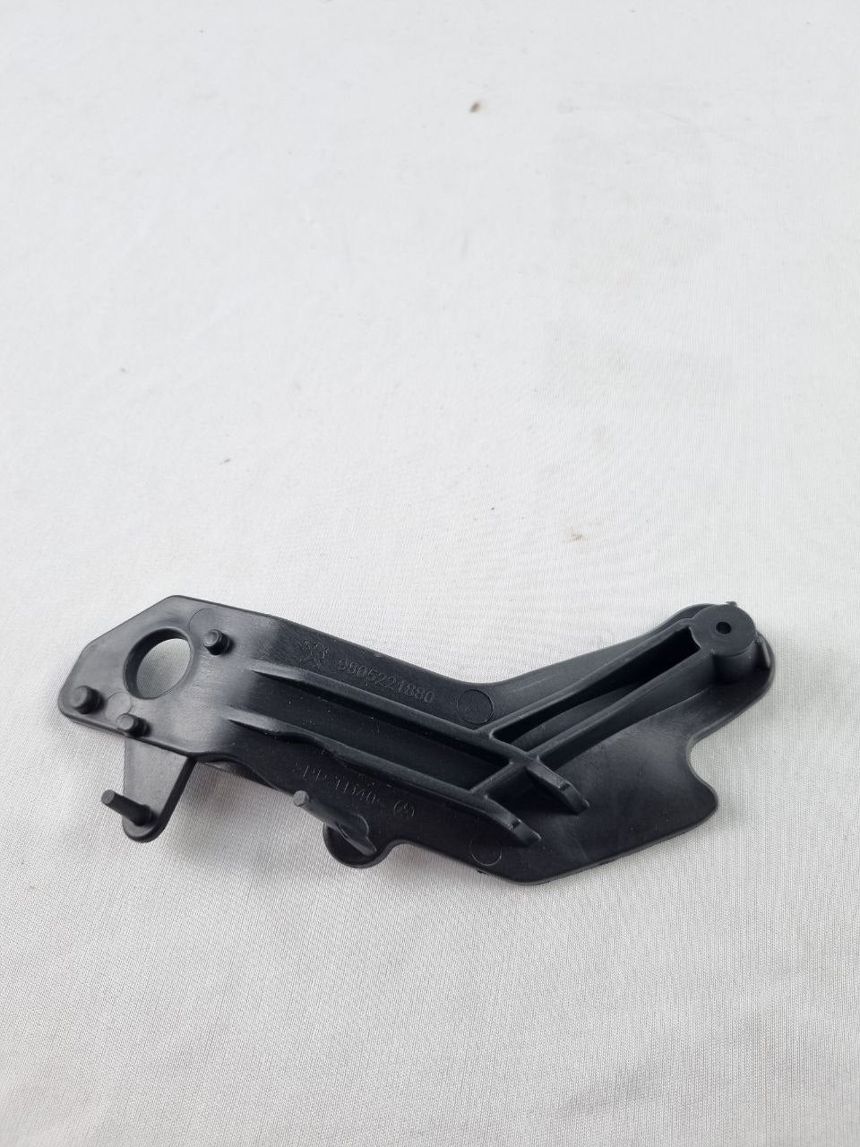 Reforço Fixação Farol Diant Dir Peugeot 2008 2018/2024