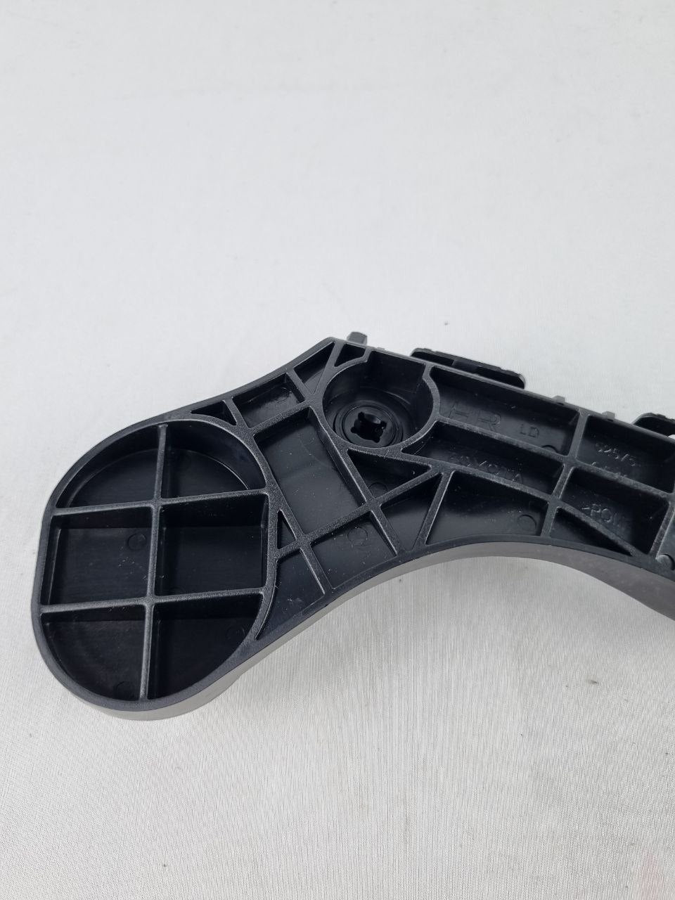 Suporte Guia Para-choque Tras Dir Toyota Etios Hatch 2012/2021