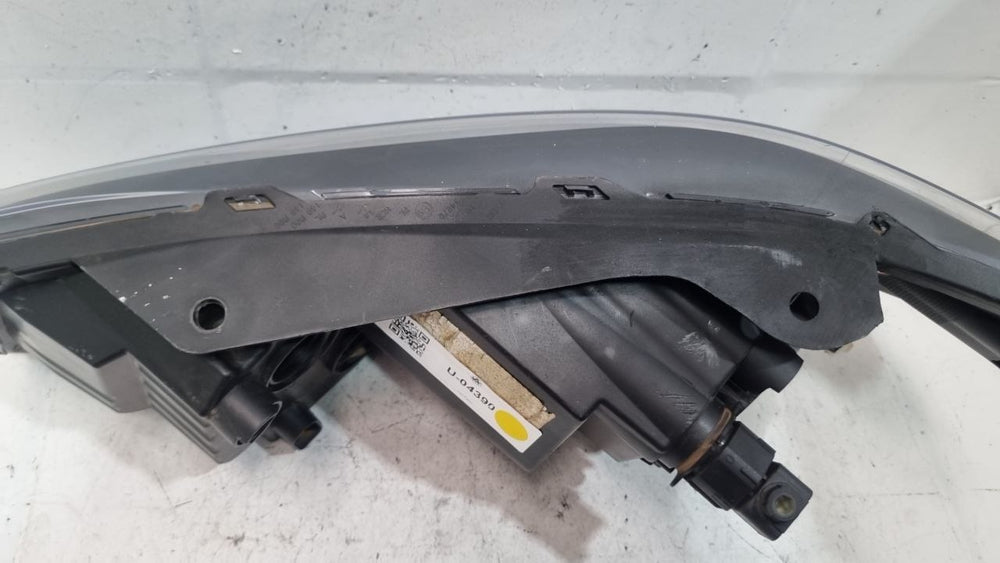 Farol Diant Dir Volkswagen Saveiro Robust 2023/2025