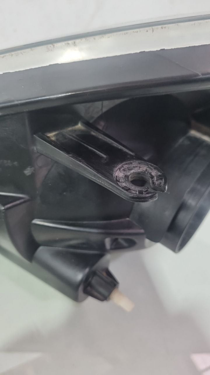 Farol Diant Dir Renault Sandero 2012/2014 Usado