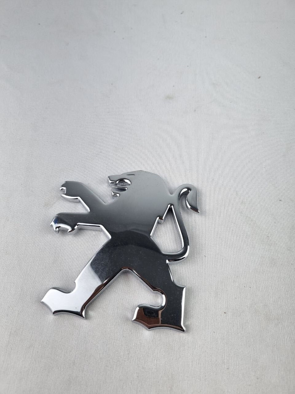 Emblema Diant/Tras Leão Peugeot 206/207/307/308/3008