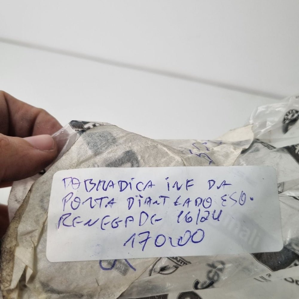 Dobradiça Inferior Porta Dianteira Esquerda Jeep Renegade 2016/2024 Usada