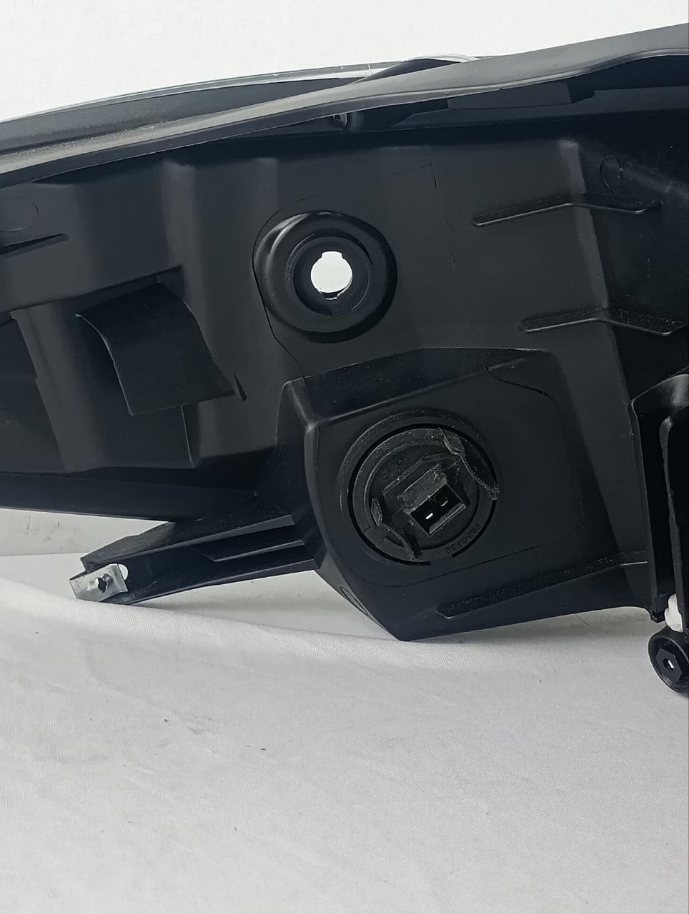 Farol Diant Esq Chevrolet Onix 2013/2019