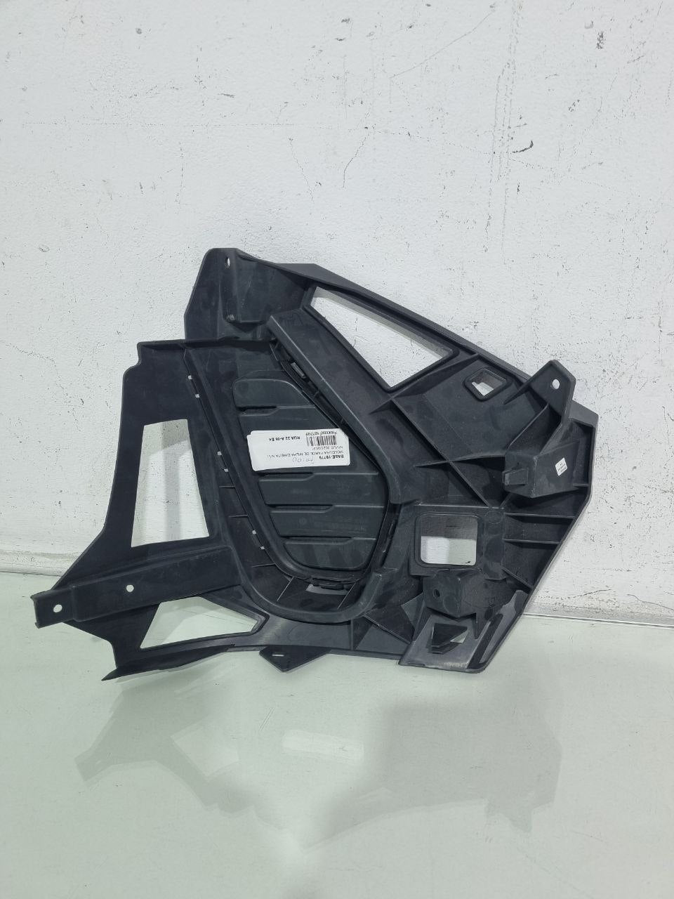 Moldura Farol de Milha Direita VW Nivus 2020/2021 Usado