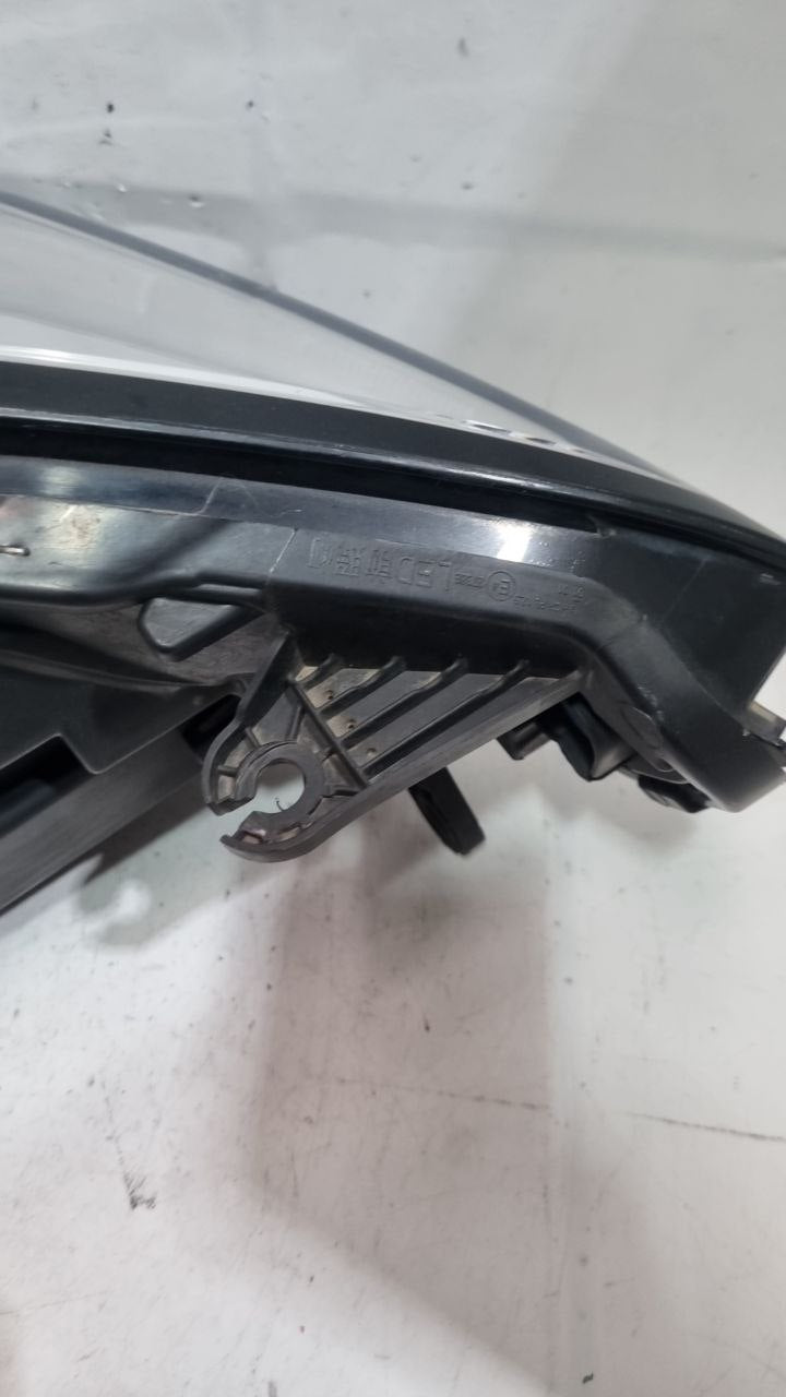 Farol Diant Esq Chery Tiggo 8 2021/2025