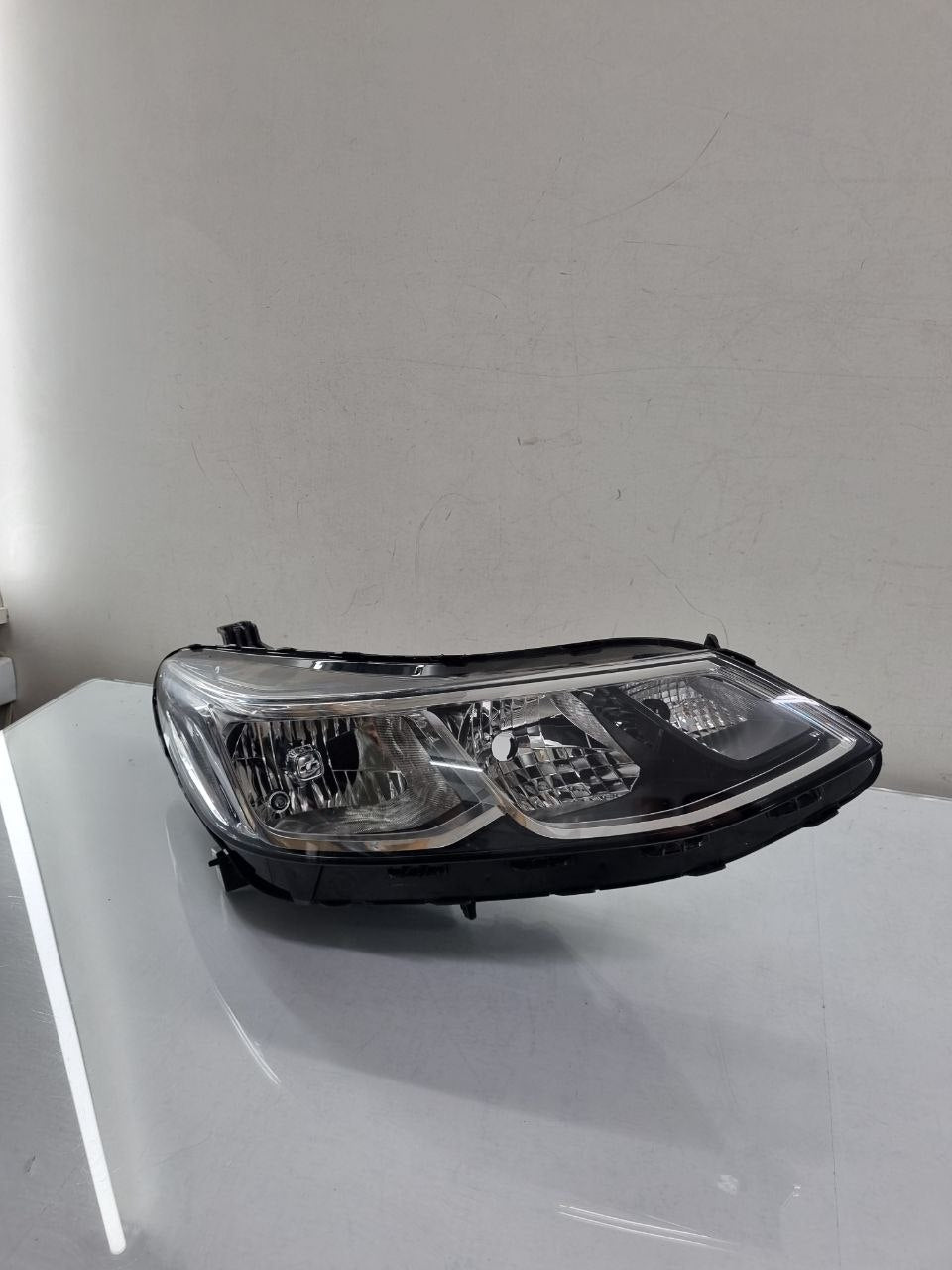 Farol Diant Dir Chevrolet Cruze 2018/2021