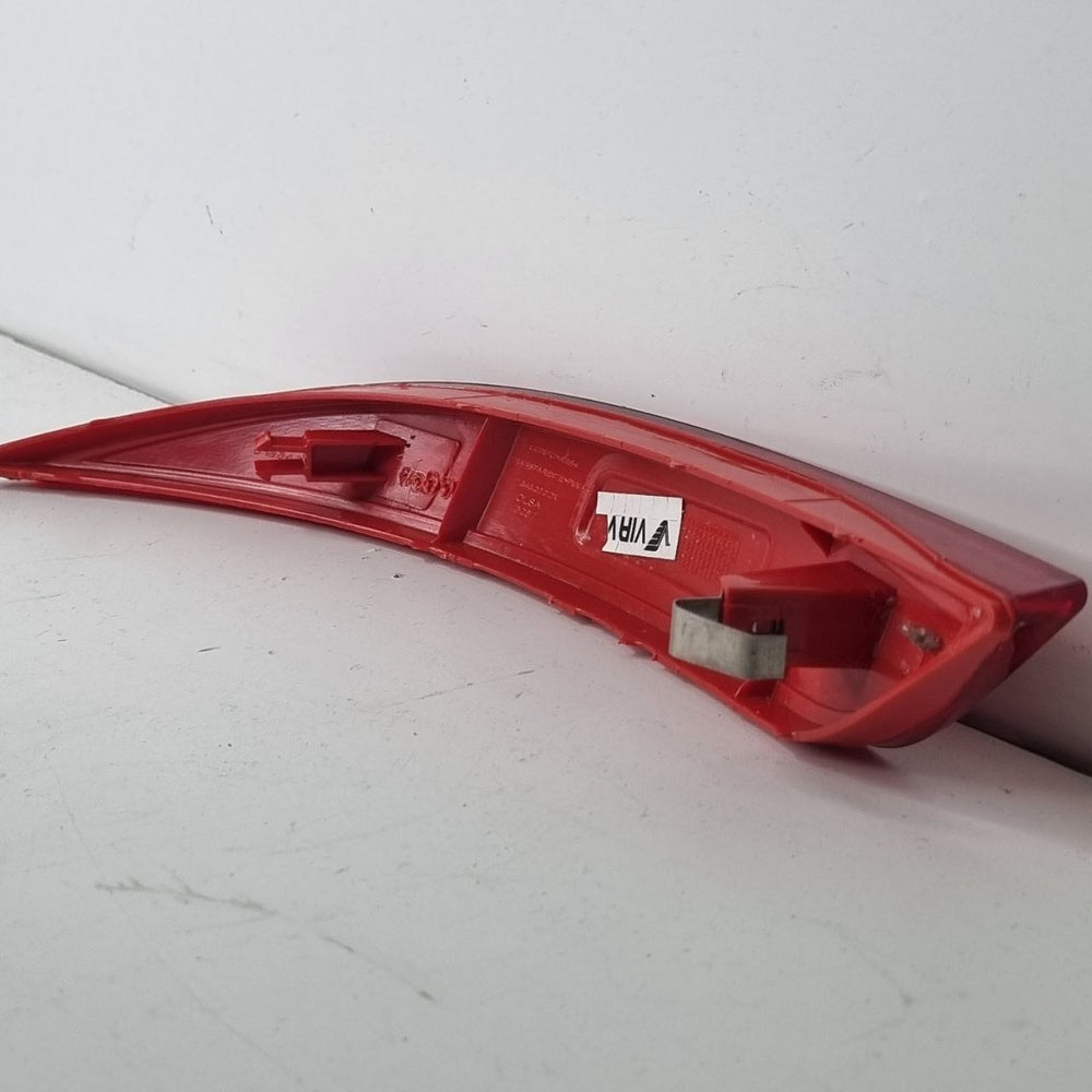 Olho de Gato Refletor Traseiro Direito Fiat Grand Siena 2012/2017 Novo