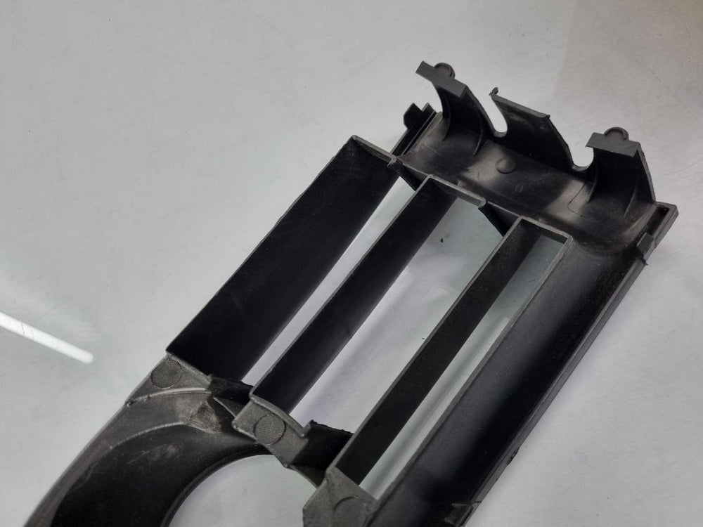 Moldura Farol de Milha Direita Volkswagen Polo 2003/2006 Nova