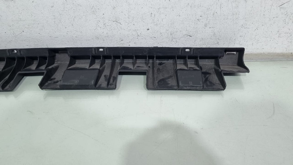 Guia Suporte Spoiler Lateral Inferior Esq Renault Duster 2012/2016