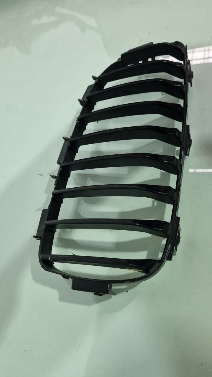 Grade Dianteira Dir BMW X1 2015/2019