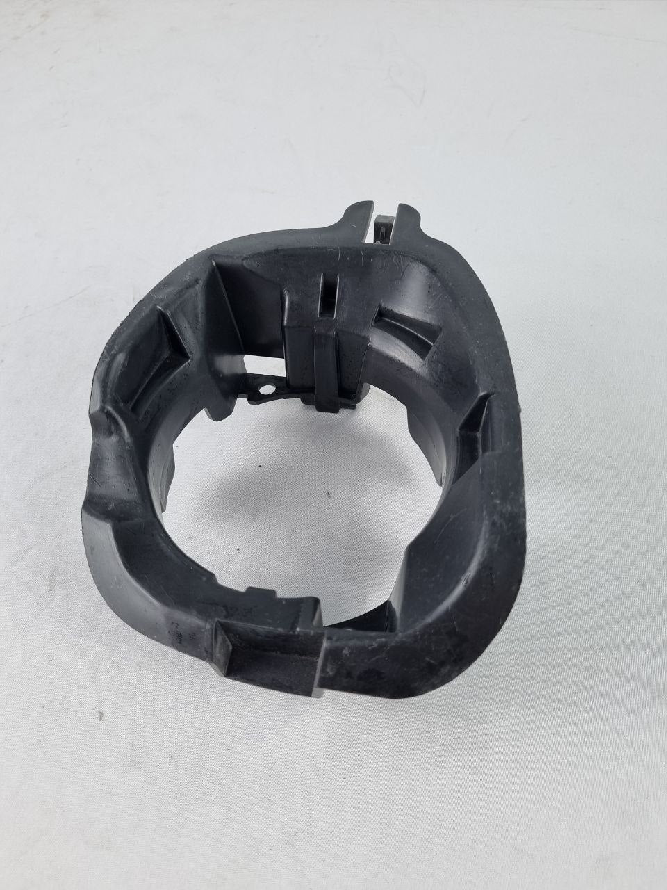 Suporte Farol Milha Esq Renault Clio Duster Sandero 2007/2013