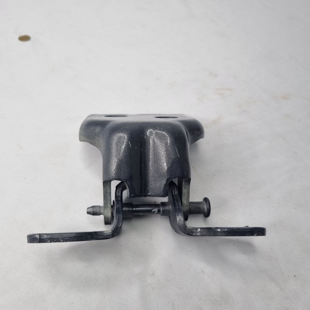 Dobradiça Porta Traseira Direita Renault Sandero 2008/2014 Usada