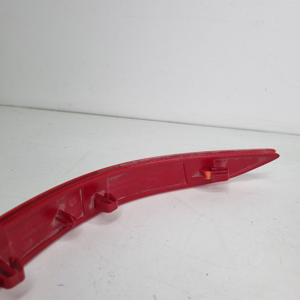 Refletor Tras Dir Parachoque Volkswagen Jetta 2015/2018