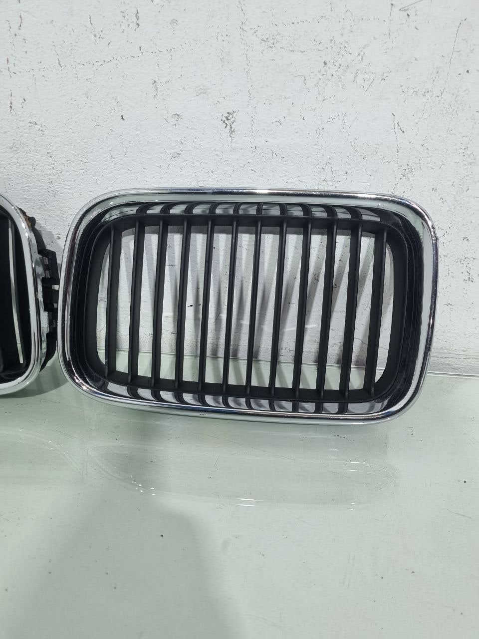 Par de Grade Dianteira BMW 320i 2013/2018 Usado