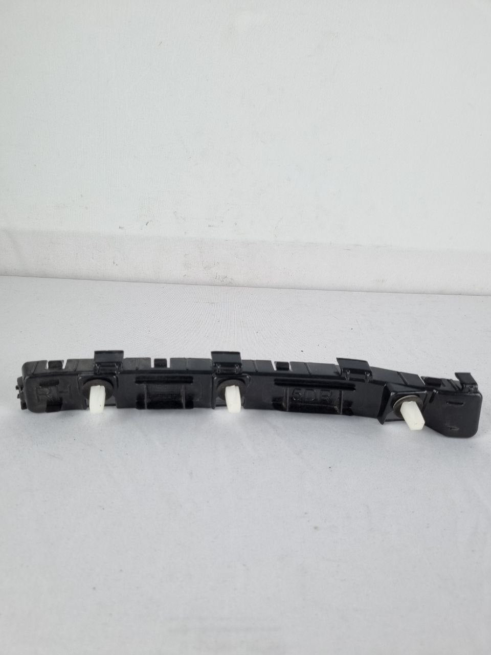 Guia Parachoque Traseiro Esq Hyundai HB20 Hatch 2012/2019 Novo