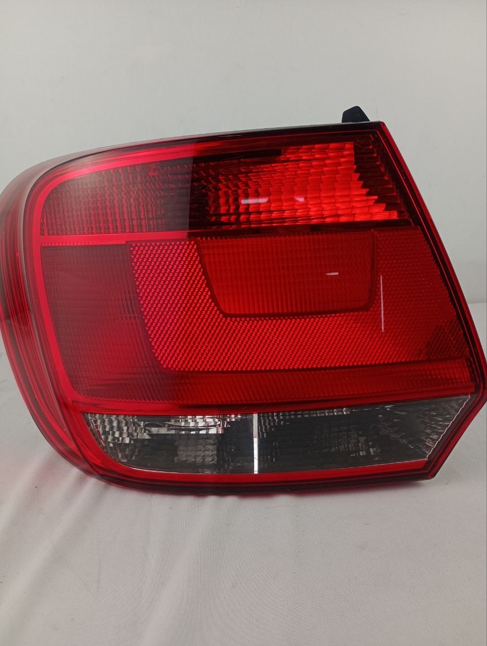 Lanterna Tras Esq Volkswagen Gol GVI 2013/2023