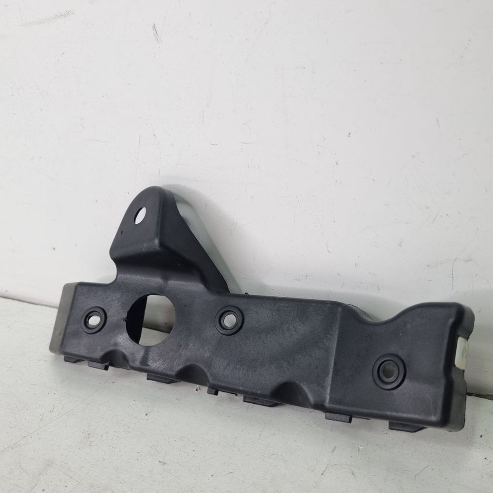 Suporte Guia Para-choque Diant Esq Chevrolet Agile 2009/2014