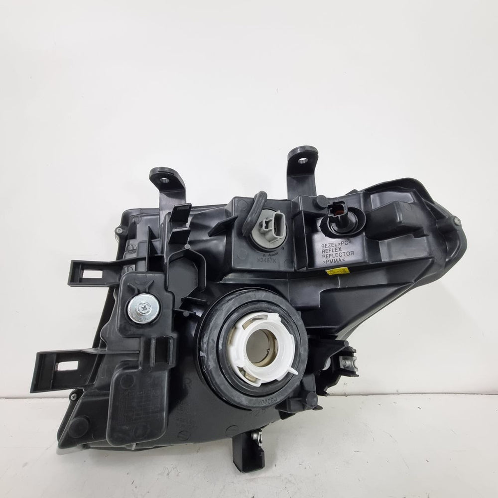 Farol Diant Dir Nissan Frontier 2008/2016