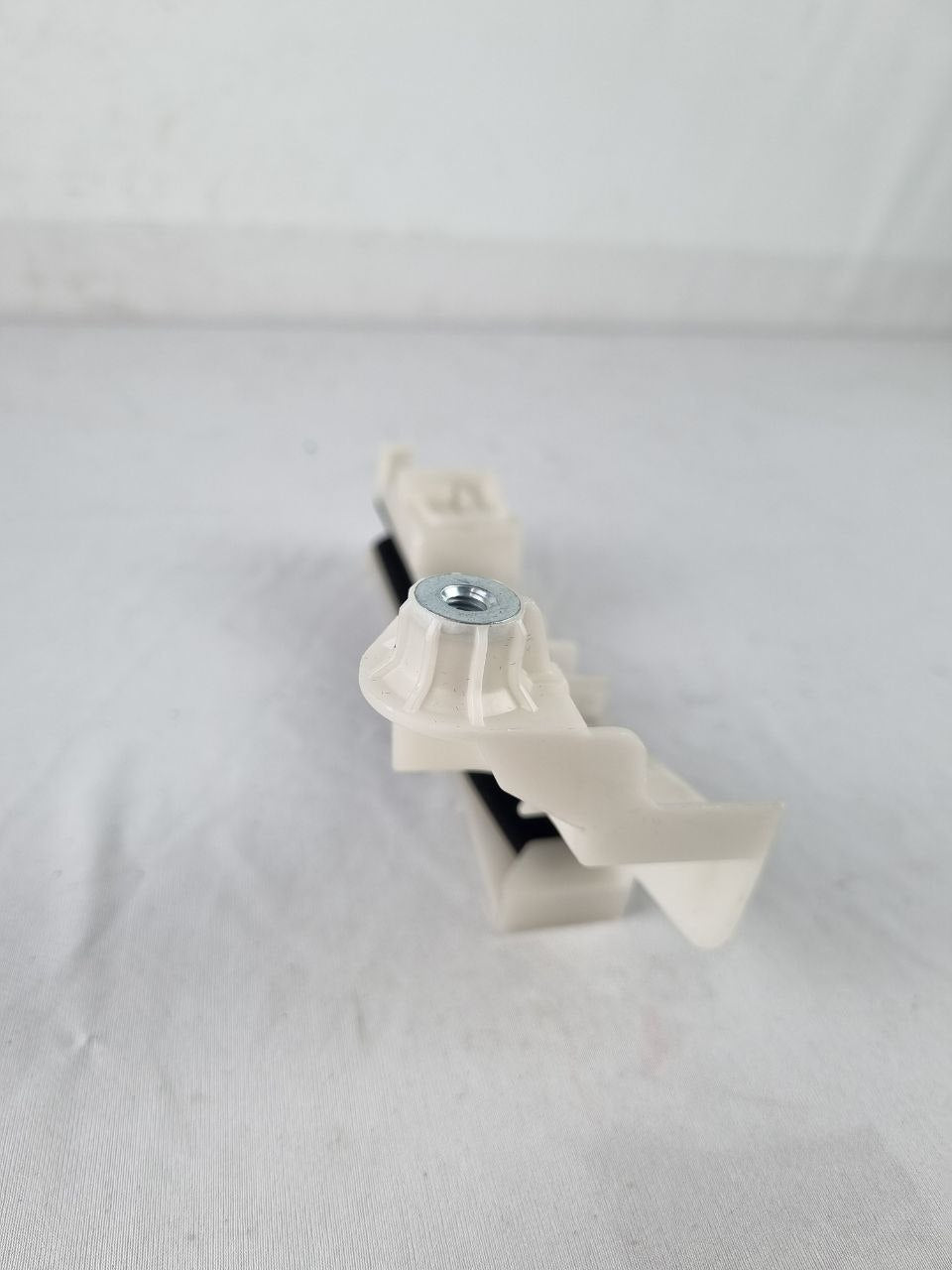 Guia Canaleta Vidro Porta Toyota Hilux SW4 2016/2021