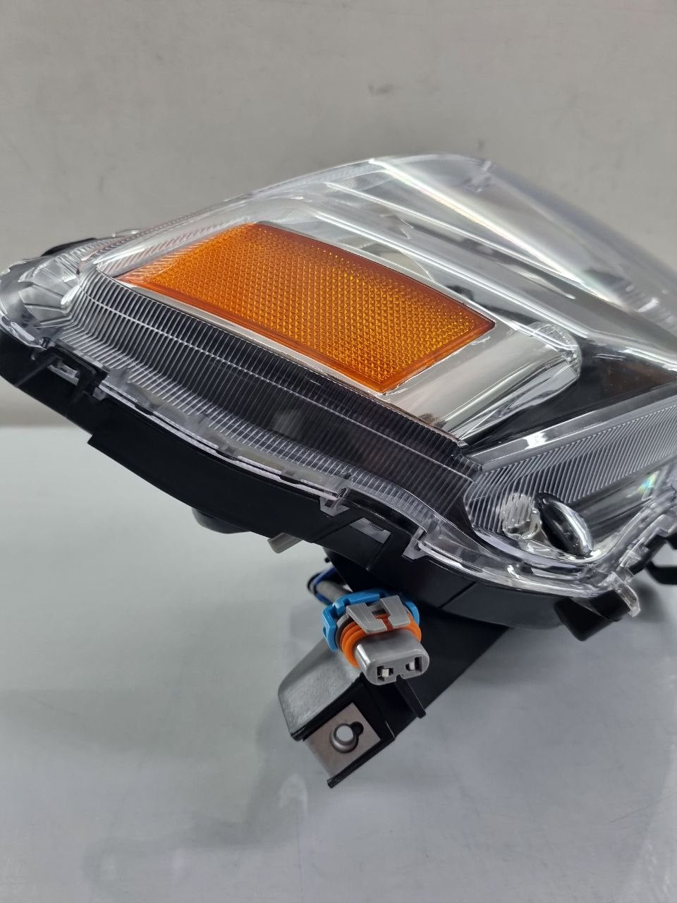 Farol lado direito outlander 2010 a 2013