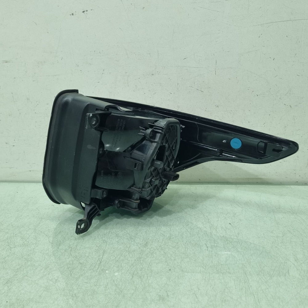 Lanterna Traseira Esquerda Fiat Strada 2020/2025 Original