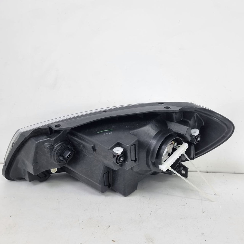 Farol Diant Dir Volkswagen Gol Voyage GVII 2017/2019