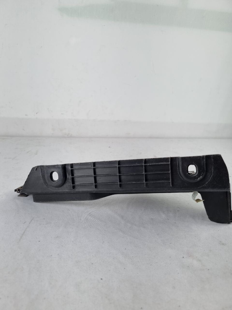 Suporte Para-choque Tras Esq Fiat Strada 2013/2020